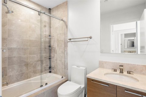 Condo in Sunny Isles Beach, Florida, 4 bedrooms  № 2069577 - photo 21