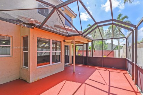 House in Pembroke Pines, Florida 4 bedrooms, 205.59 sq.m. № 1825717 - photo 25
