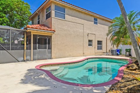 House in Pembroke Pines, Florida 4 bedrooms, 205.59 sq.m. № 1825717 - photo 29