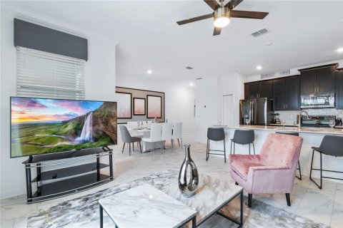 Townhouse in Davenport, Florida 4 bedrooms, 177.81 sq.m. № 2118467 - photo 4