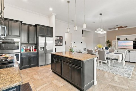 Villa ou maison à vendre à Kissimmee, Floride: 4 chambres, 296.17 m2 № 2405392 - photo 13