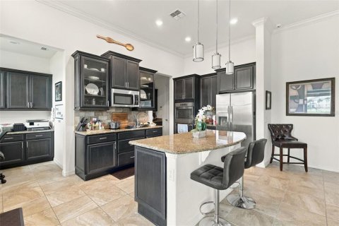 Villa ou maison à vendre à Kissimmee, Floride: 4 chambres, 296.17 m2 № 2405392 - photo 4