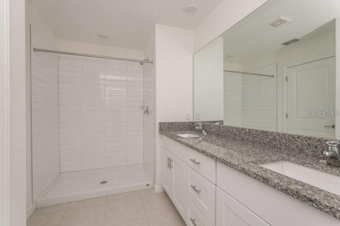 Casa en alquiler en Zephyrhills, Florida, 6 dormitorios, 239.69 m2 № 1906122 - foto 6