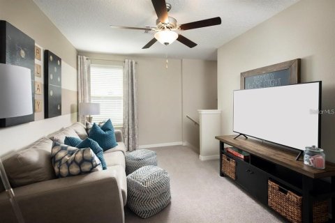 Casa en alquiler en Zephyrhills, Florida, 6 dormitorios, 239.69 m2 № 1906122 - foto 7
