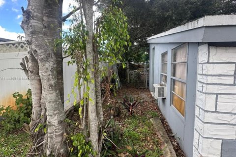 Propiedad comercial en venta en Hollywood, Florida № 1952408 - foto 26