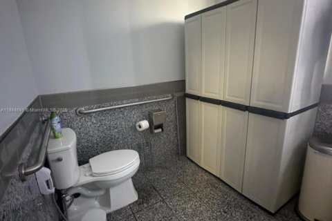 Propiedad comercial en venta en Hollywood, Florida № 1952408 - foto 14