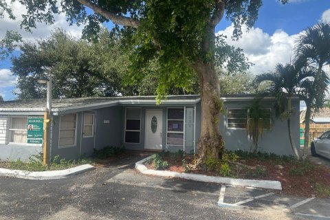 Propiedad comercial en venta en Hollywood, Florida № 1952408 - foto 29