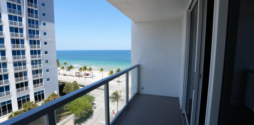 Condo in Fort Lauderdale, Florida, 2 bedrooms  № 1888832
