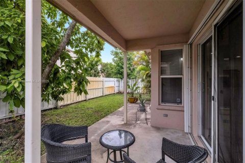 Casa en venta en Pembroke Pines, Florida, 4 dormitorios, 205.59 m2 № 1766303 - foto 13