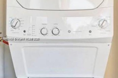 Condo in Plantation, Florida, 2 bedrooms  № 1954418 - photo 15