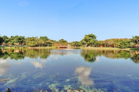 Condo in Plantation, Florida, 2 bedrooms  № 1954418 - photo 17