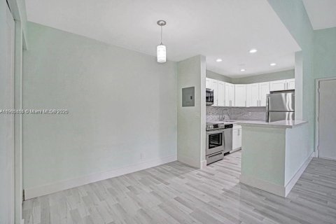 Condo in Plantation, Florida, 2 bedrooms  № 1954418 - photo 7