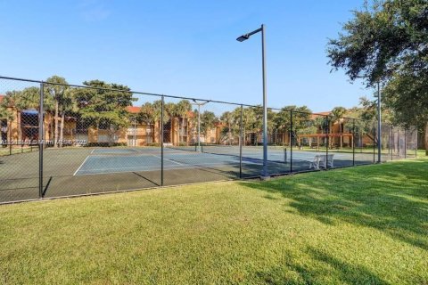 Condo in Plantation, Florida, 2 bedrooms  № 1954418 - photo 19