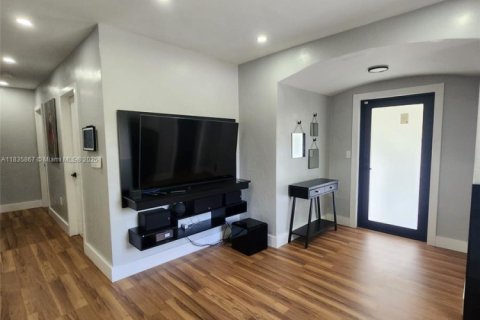Villa ou maison à vendre à Fort Lauderdale, Floride: 4 chambres, 85.93 m2 № 1822035 - photo 7