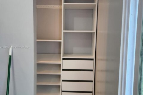 Villa ou maison à vendre à Fort Lauderdale, Floride: 4 chambres, 85.93 m2 № 1822035 - photo 16