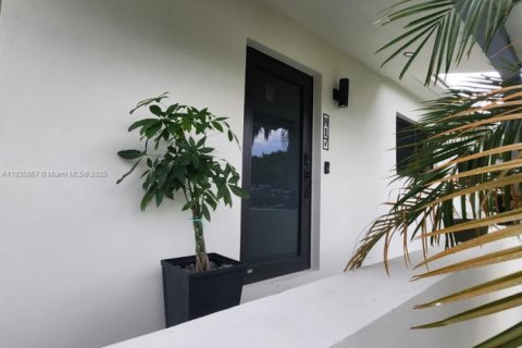 Villa ou maison à vendre à Fort Lauderdale, Floride: 4 chambres, 85.93 m2 № 1822035 - photo 3