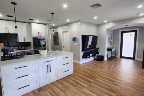 Villa ou maison à vendre à Fort Lauderdale, Floride: 4 chambres, 85.93 m2 № 1822035 - photo 5