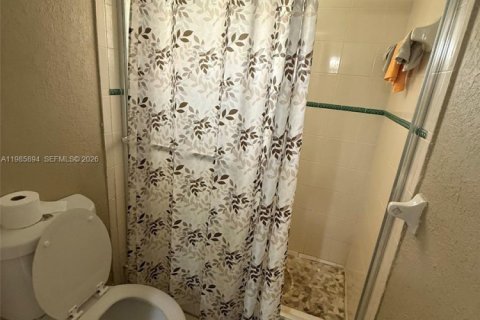 Townhouse in Lauderhill, Florida 3 bedrooms, 147.71 sq.m. № 2047880 - photo 26