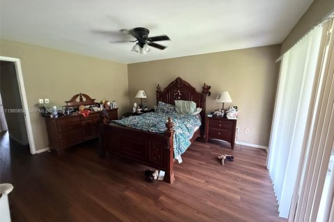 Townhouse in Lauderhill, Florida 3 bedrooms, 147.71 sq.m. № 2047880 - photo 28