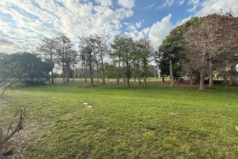 Townhouse in Lauderhill, Florida 3 bedrooms, 147.71 sq.m. № 2047880 - photo 11