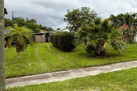 House in Saint Petersburg, Florida 2 bedrooms, 61.32 sq.m. № 1832936 - photo 3