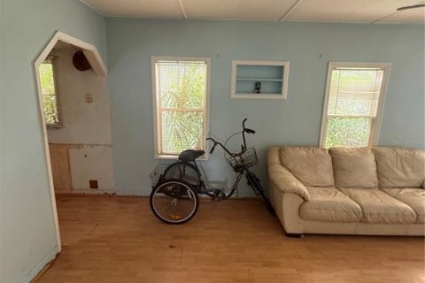 House in Saint Petersburg, Florida 2 bedrooms, 61.32 sq.m. № 1832936 - photo 13