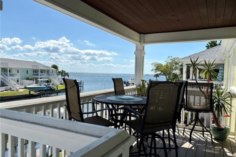 Condo in Saint Petersburg, Florida, 2 bedrooms № 2201587