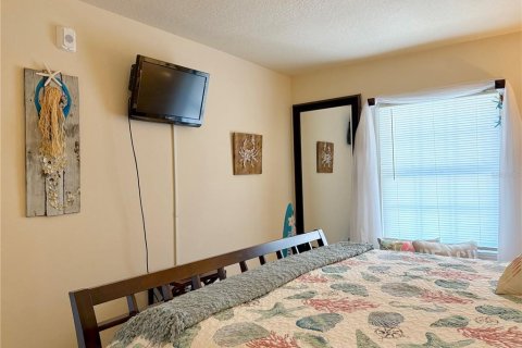 Condo in Saint Petersburg, Florida, 2 bedrooms  № 2201587 - photo 15