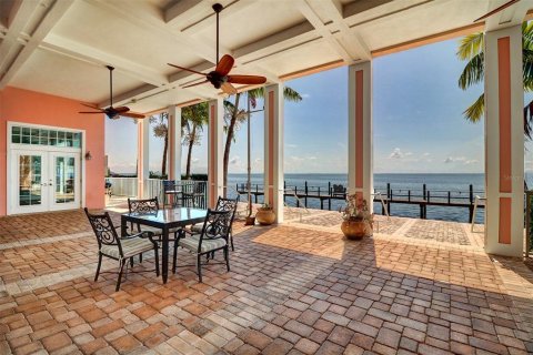 Condo in Saint Petersburg, Florida, 2 bedrooms  № 2201587 - photo 28