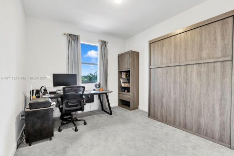 Townhouse in Pembroke Pines, Florida 3 bedrooms, 175.4 sq.m. № 1929381 - photo 24