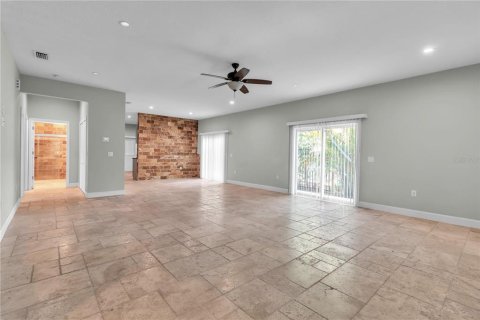 House in Sarasota, Florida 3 bedrooms, 188.78 sq.m. № 2133751 - photo 7