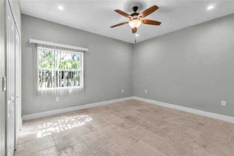 House in Sarasota, Florida 3 bedrooms, 188.78 sq.m. № 2133751 - photo 21