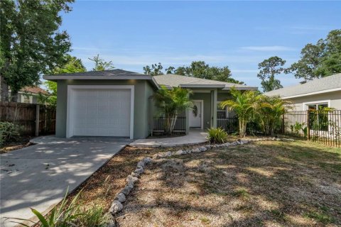House in Sarasota, Florida 3 bedrooms, 188.78 sq.m. № 2133751 - photo 6