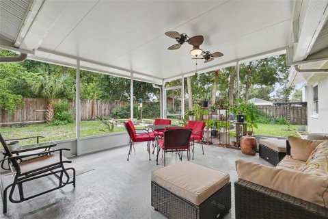 House in Tampa, Florida 4 bedrooms, 187.76 sq.m. № 2238503 - photo 11