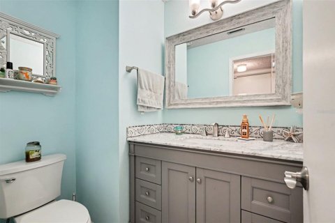 House in Tampa, Florida 4 bedrooms, 187.76 sq.m. № 2238503 - photo 6