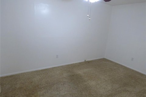 Villa ou maison à louer à Port Charlotte, Floride: 2 chambres, 90.58 m2 № 2420434 - photo 10