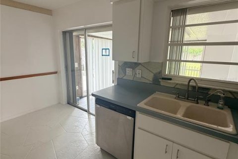 Villa ou maison à louer à Port Charlotte, Floride: 2 chambres, 90.58 m2 № 2420434 - photo 15