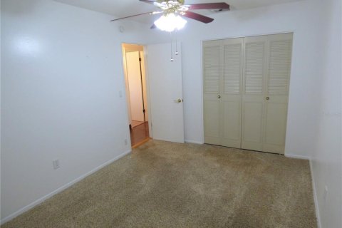 Villa ou maison à louer à Port Charlotte, Floride: 2 chambres, 90.58 m2 № 2420434 - photo 11
