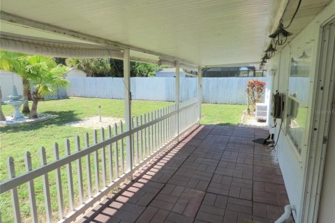 Villa ou maison à louer à Port Charlotte, Floride: 2 chambres, 90.58 m2 № 2420434 - photo 22