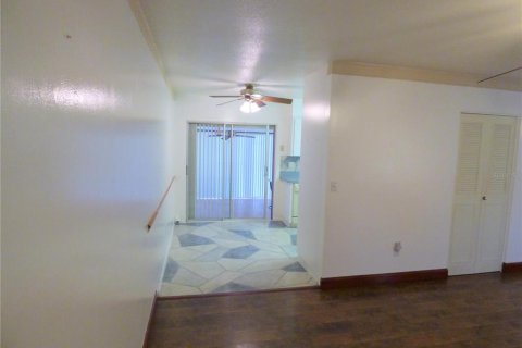 Villa ou maison à louer à Port Charlotte, Floride: 2 chambres, 90.58 m2 № 2420434 - photo 7
