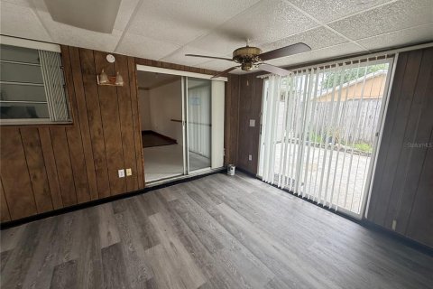 Villa ou maison à louer à Port Charlotte, Floride: 2 chambres, 90.58 m2 № 2420434 - photo 16