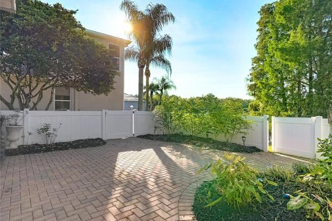 House in Lakeland, Florida 3 bedrooms, 158.31 sq.m. № 2416269 - photo 26