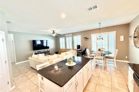 Casa en venta en Grand Island, Florida, 4 dormitorios, 174.93 m2 № 2387668 - foto 4