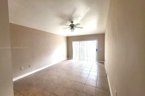 Casa en alquiler en Plantation, Florida, 3 dormitorios, 134.89 m2 № 2076182 - foto 4
