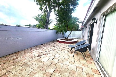 Casa en alquiler en Plantation, Florida, 3 dormitorios, 134.89 m2 № 2076182 - foto 10