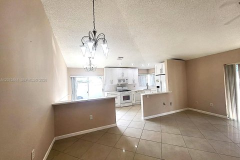 Casa en alquiler en Plantation, Florida, 3 dormitorios, 134.89 m2 № 2076182 - foto 6