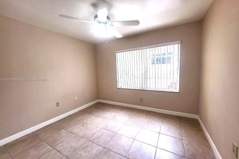 Casa en alquiler en Plantation, Florida, 3 dormitorios, 134.89 m2 № 2076182 - foto 7