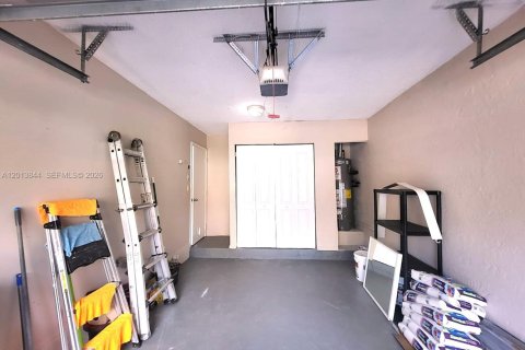 Casa en alquiler en Plantation, Florida, 3 dormitorios, 134.89 m2 № 2076182 - foto 14