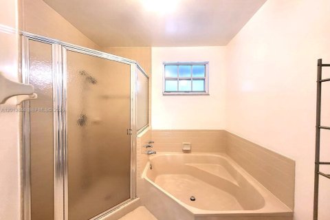 Casa en alquiler en Plantation, Florida, 3 dormitorios, 134.89 m2 № 2076182 - foto 5