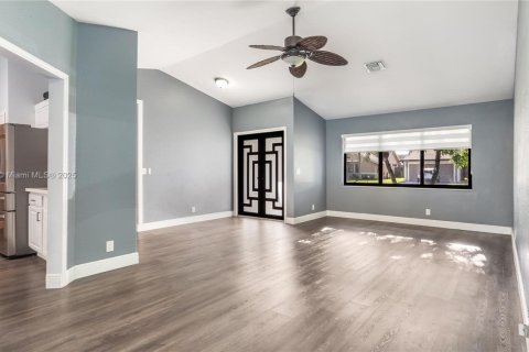 Casa en venta en Sunrise, Florida, 3 dormitorios, 157.66 m2 № 1943590 - foto 10